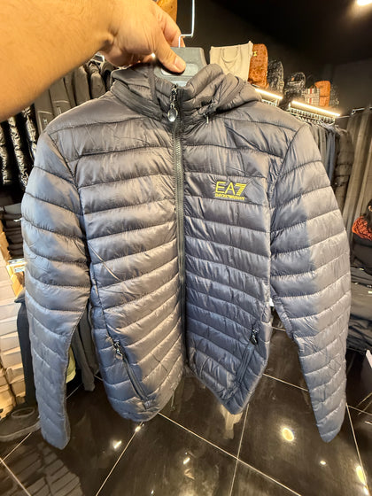 Μπουφάν - ΕΑ7